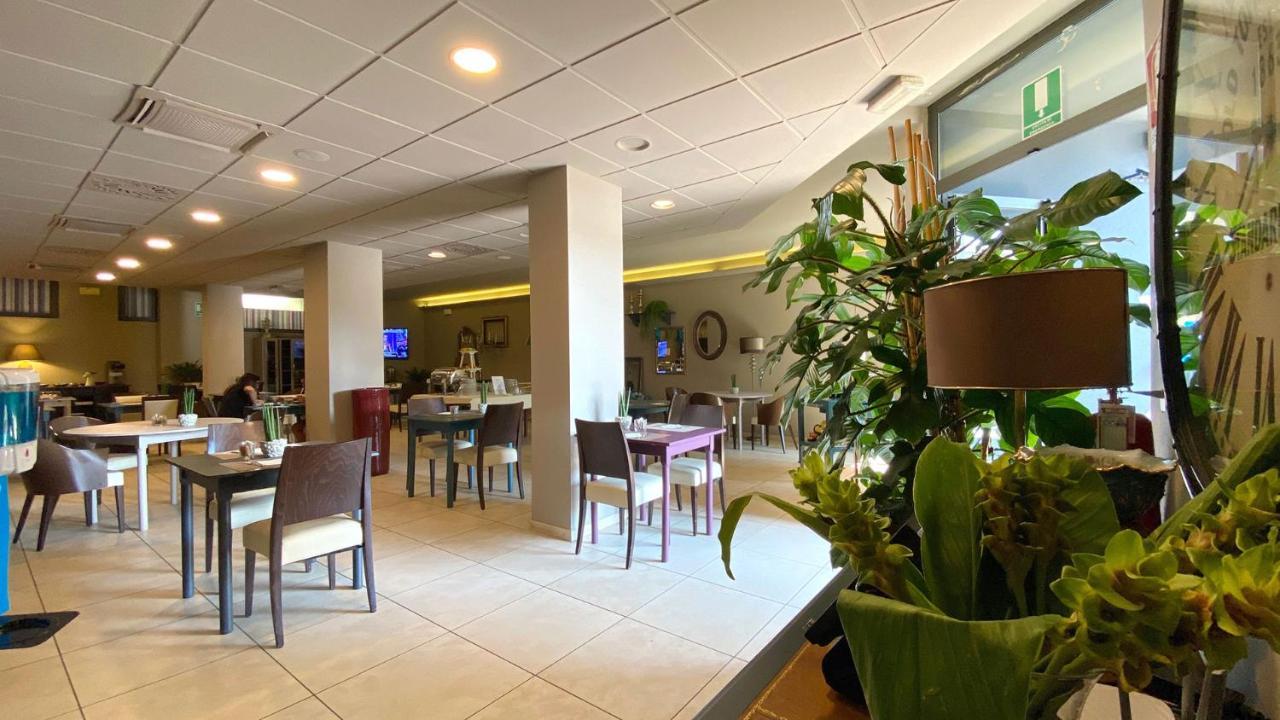 Hotel Europa Ancona Esterno foto
