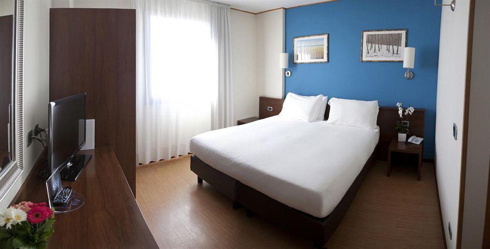 Hotel Europa Ancona Esterno foto